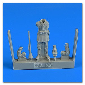 Aerobonus 480193 1/48 WWII German Infantry (Standing w/Panzerfaust)