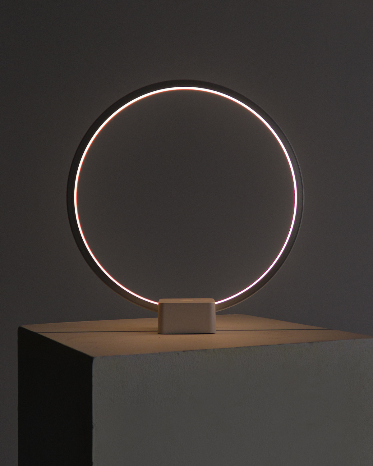 Circle Table Lamp, photo 2 of 7