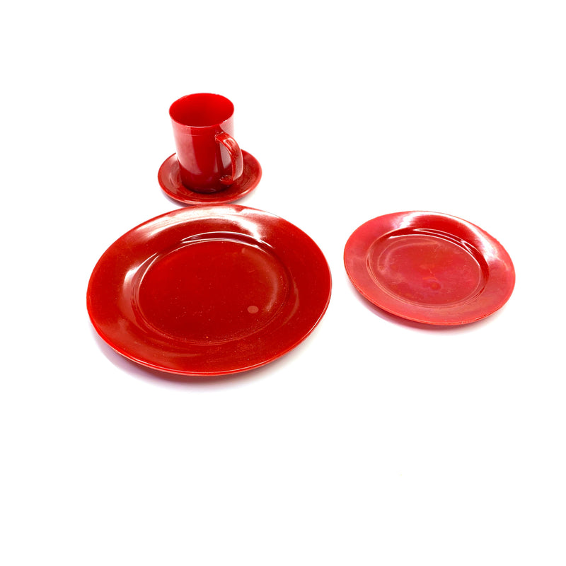 SMASHProps Breakaway 4 Piece Place Setting