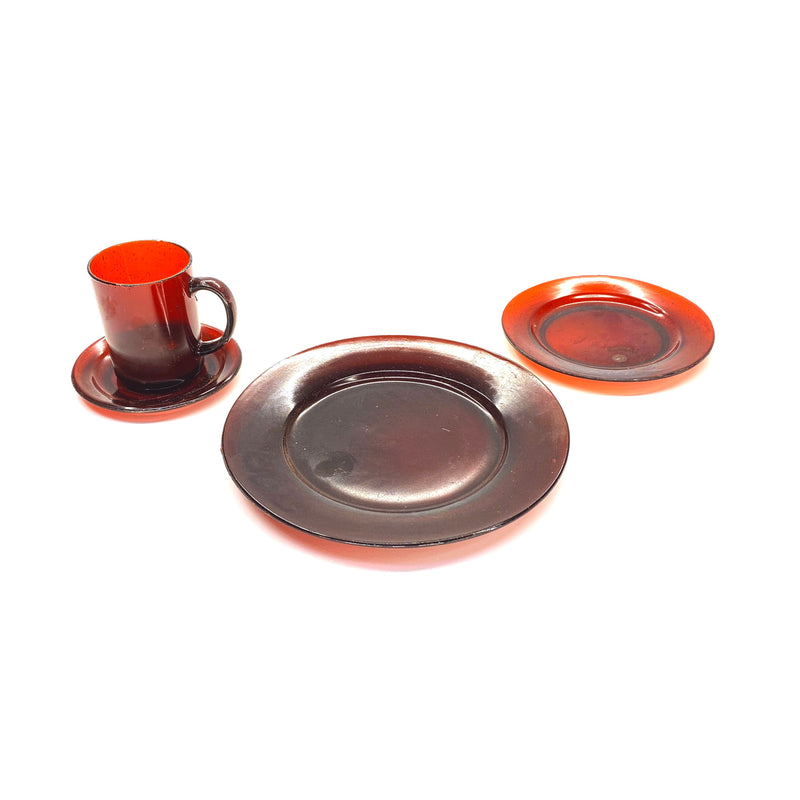 SMASHProps Breakaway 4 Piece Place Setting