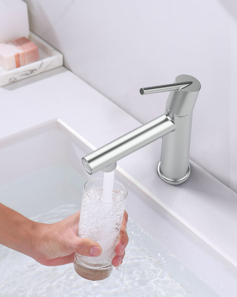 Chrome Single Handle Bathroom Faucet for 1 or 3 Holes, photo 10 of 10