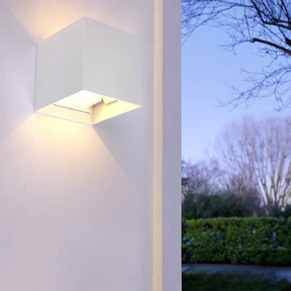 Black/White Outdoor Waterproof Aluminum Cube Shape LED Wall Lamp For Garden