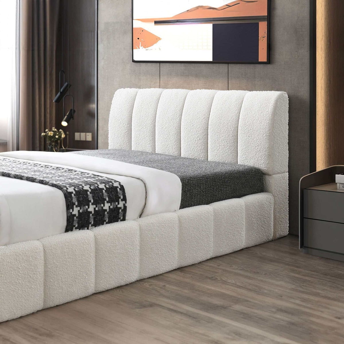 Hilar - Elegant Design Platform Bed, photo 4 of 5