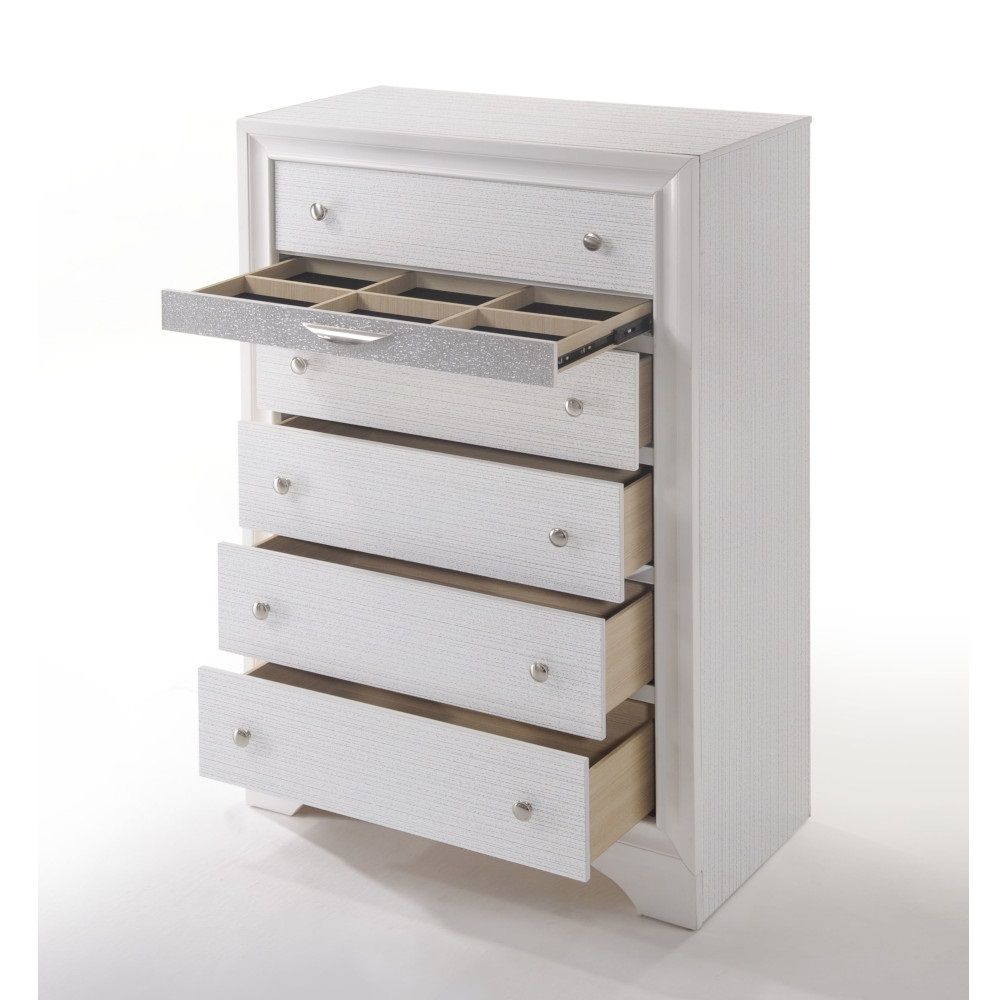 Naima - Chest, photo 11 of 21