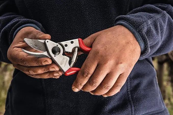 Felco F16 Pruning Shears – 7.7" Garden Clippers for Left-Handed Users with Bypass & Anvil Blades | Hand Pruners for Gardening | Garden Tool Cutter with Aluminum Handle, Lightweight Swiss Precision, photo 3 of 6