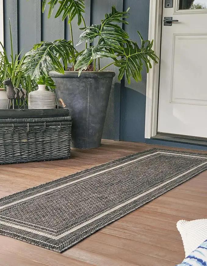 Unique Loom Outdoor Border Collection Area Rug - Soft Border (2' x 8' Runner, Black/ Ivory), photo 4 of 6