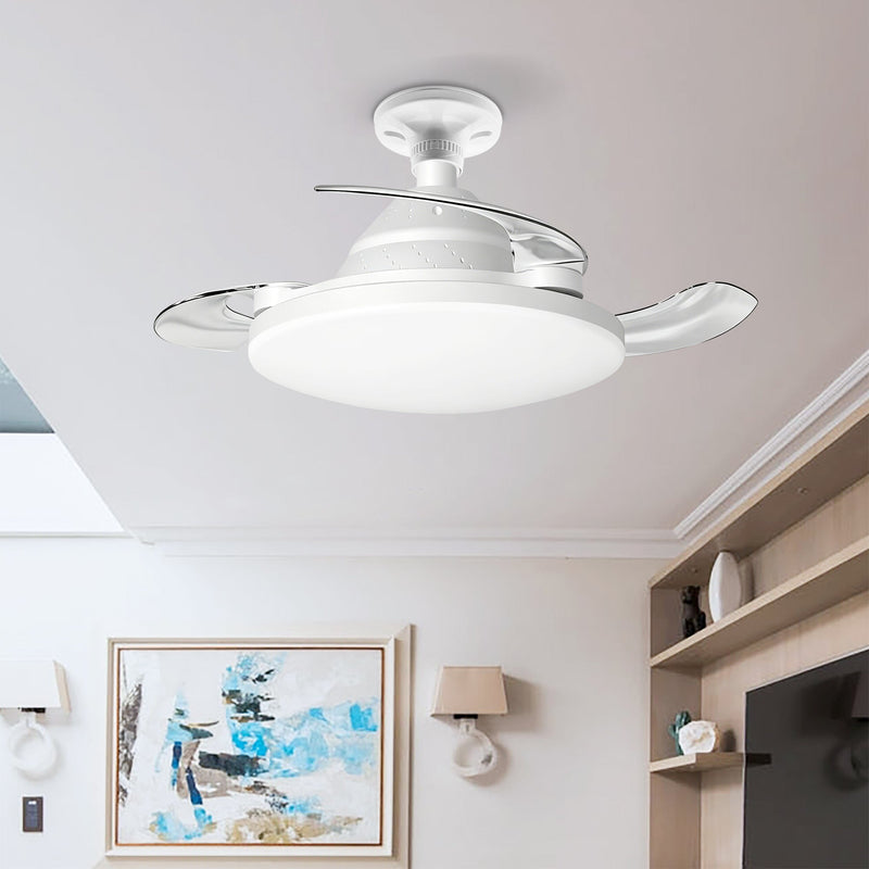 Bulb-Type Small Size Ceiling Fan With Retractable Blades, photo 2 of 10