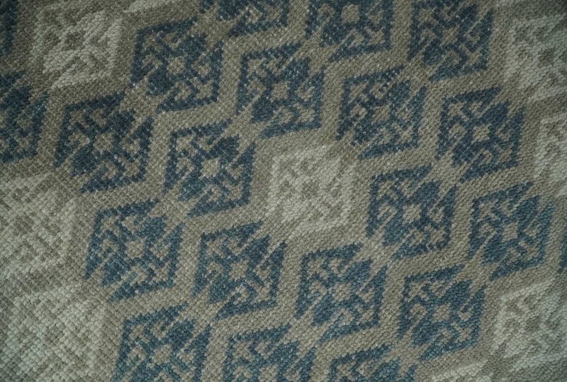 8x9.9 Gray, Ivory and Beige Honeycomb Traditional Hand Knotted Wool Area Rug