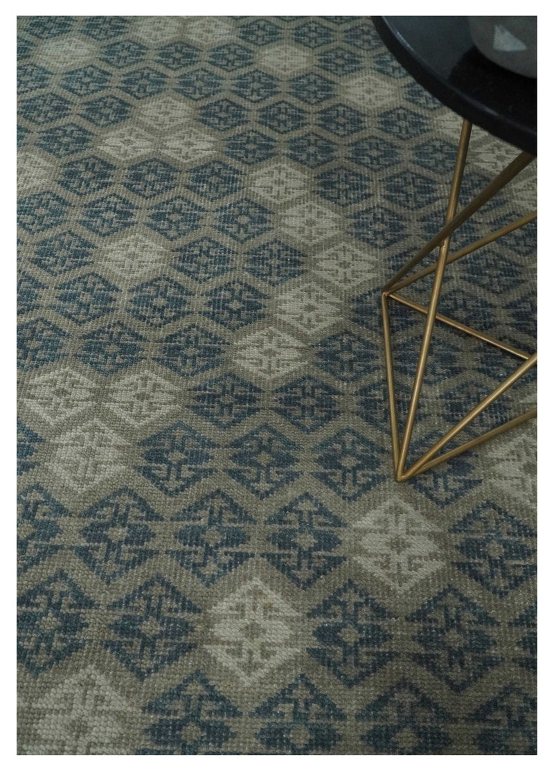 8x9.9 Gray, Ivory and Beige Honeycomb Traditional Hand Knotted Wool Area Rug