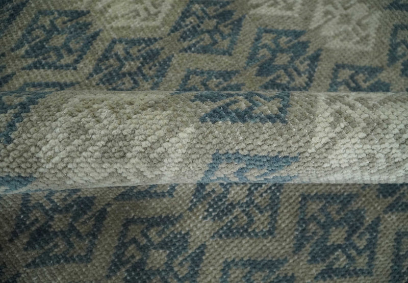 8x9.9 Gray, Ivory and Beige Honeycomb Traditional Hand Knotted Wool Area Rug