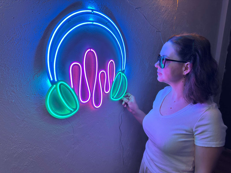 Headphone Neon Metal Sign