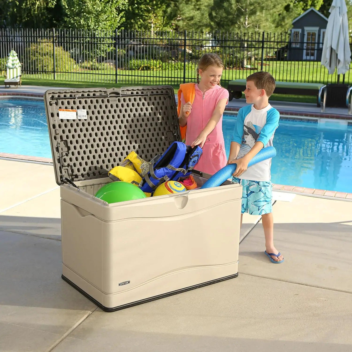 Lifetime 60103 Deck Storage Box, 80 Gallon, Desert Sand/Brown, photo 4 of 6