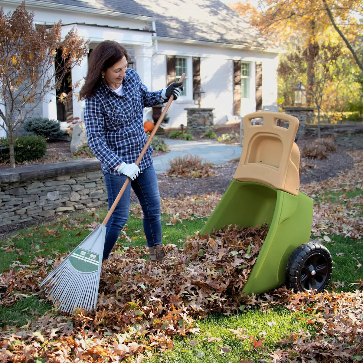 Simplay3 Easy Haul Wheelbarrow with Garden Tool Storage Tray, Durable Heavy-Duty Plastic Wheelbarrow with Large Easy Turn Wheels - Green, Made in USA…, photo 6 of 6