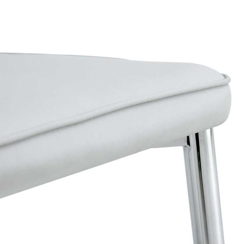 6 light gray dining chairs. Modern chairs from the Middle Ages. Made of PU material cushion and silver metal legs. Suitable for restaurants and living rooms