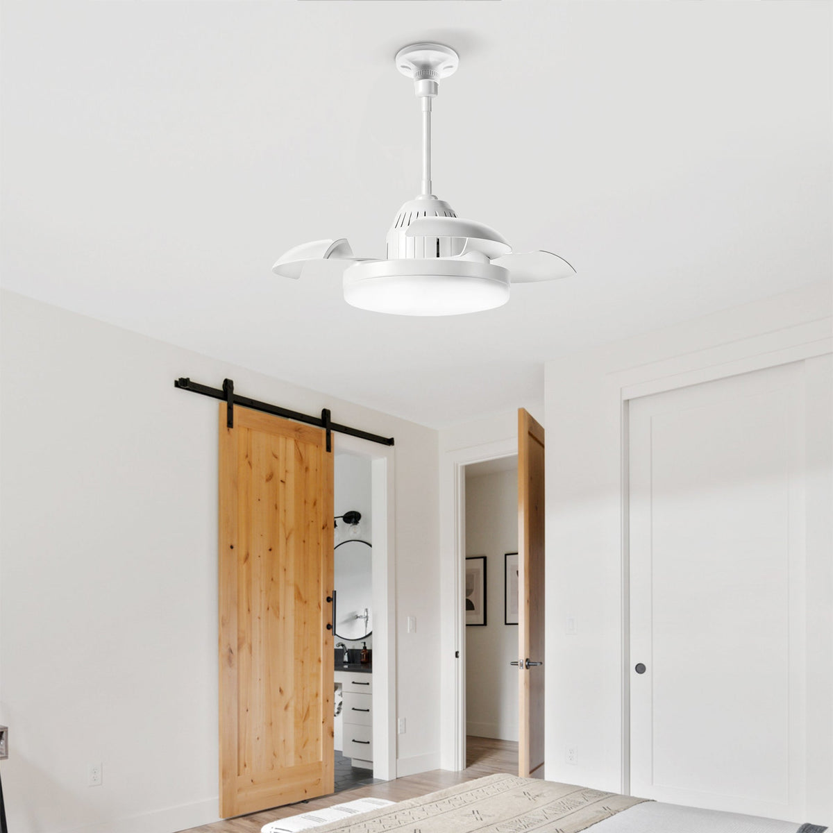 Bulb-Type Small Ceiling Fan with Retractable Blades and Remote Control, photo 6 of 10