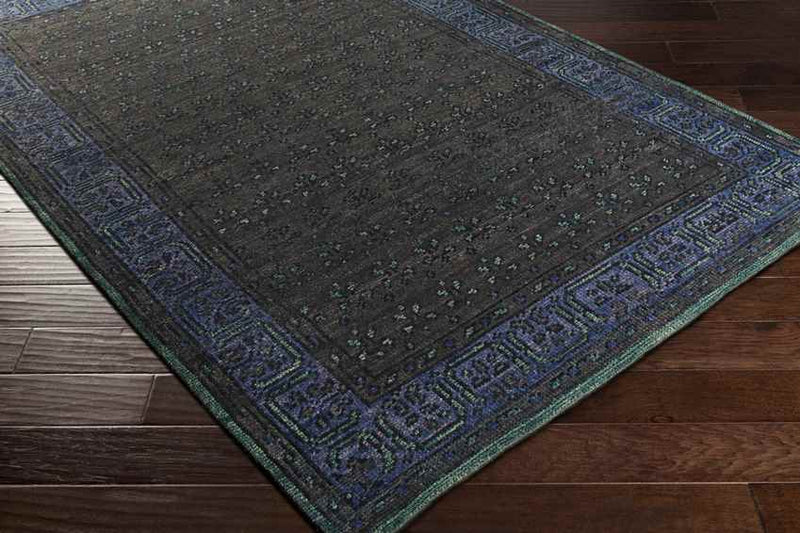 Oise Traditional Black Area Rug