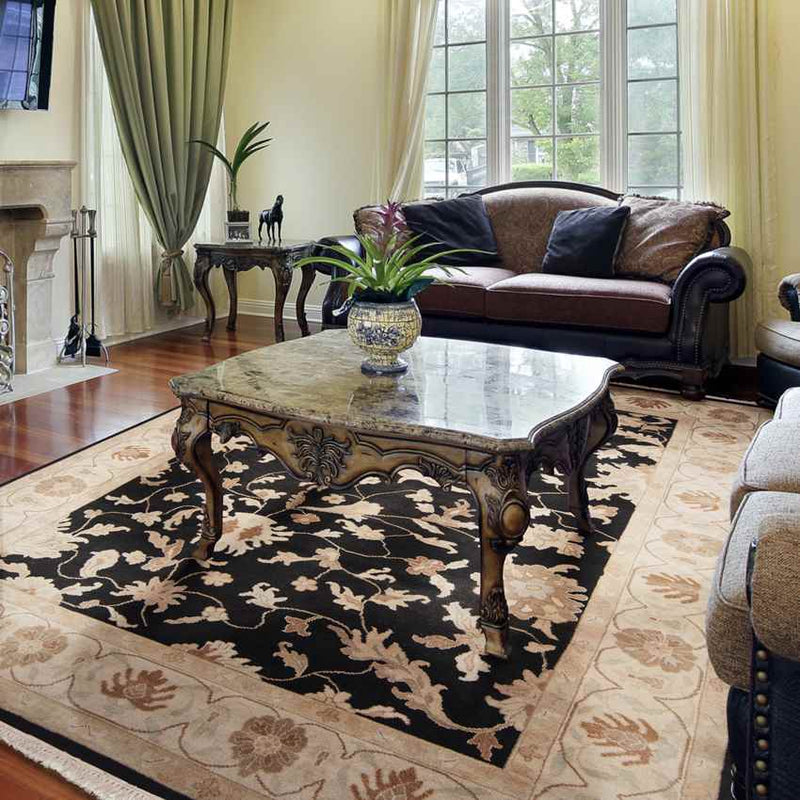 Adak Traditional Black/Gray Area Rug