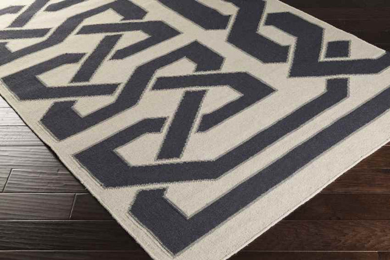 Akhiok Global White/Black Area Rug