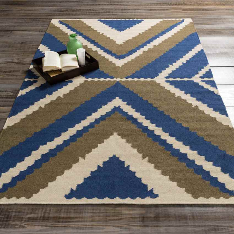 Aguilar Global Blue/Ivory Area Rug