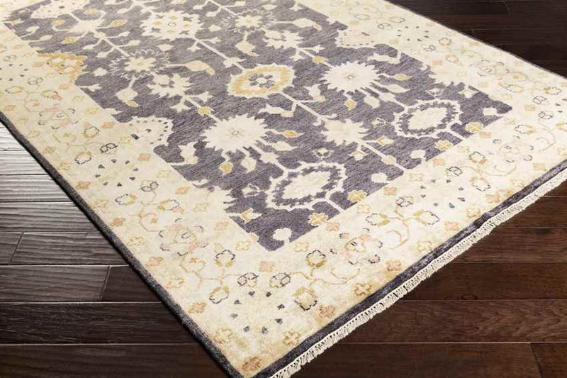 Taranto Traditional Black/Gold Area Rug