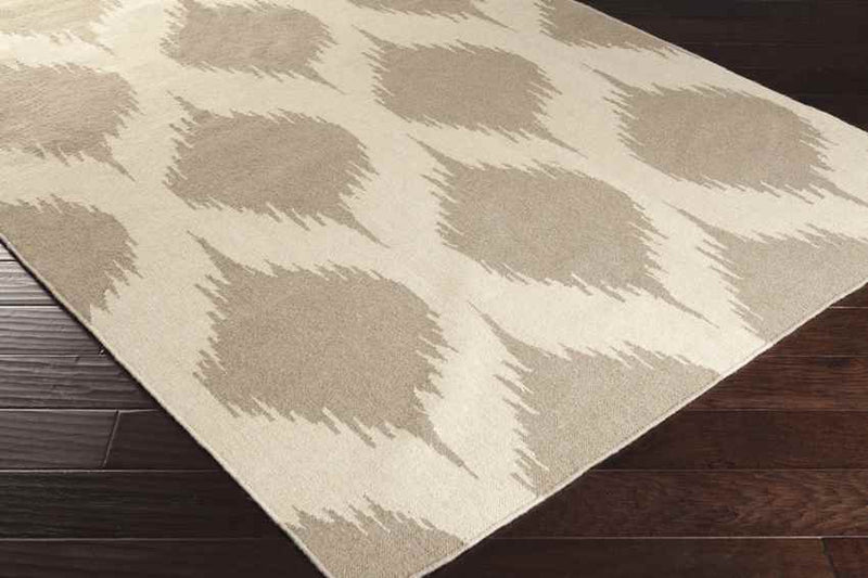 Everton Global White/Gray Area Rug