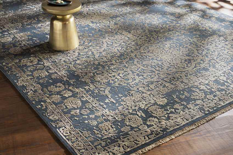 Seaton Traditional Medium Gray Area Rug