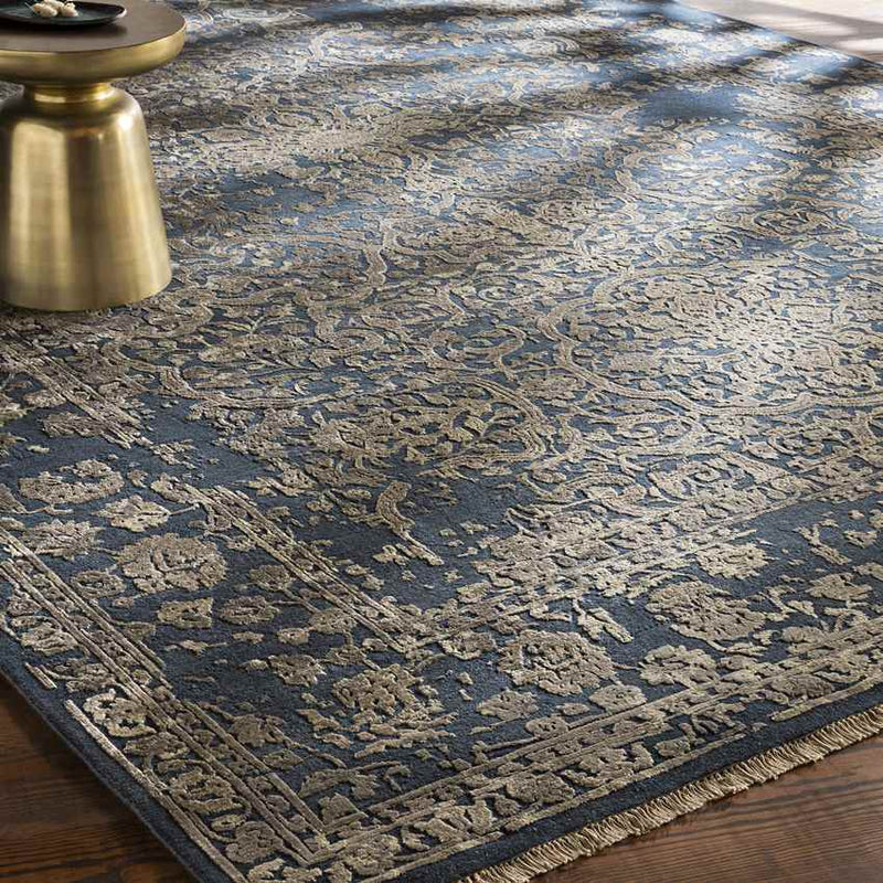 Seaton Traditional Medium Gray Area Rug