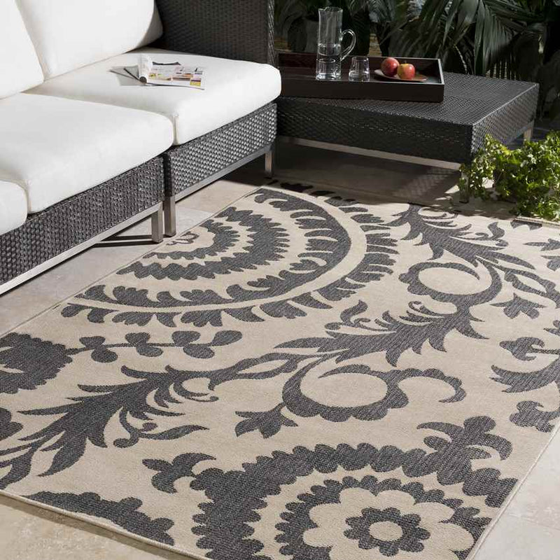 Nancy Cottage Cream Area Rug