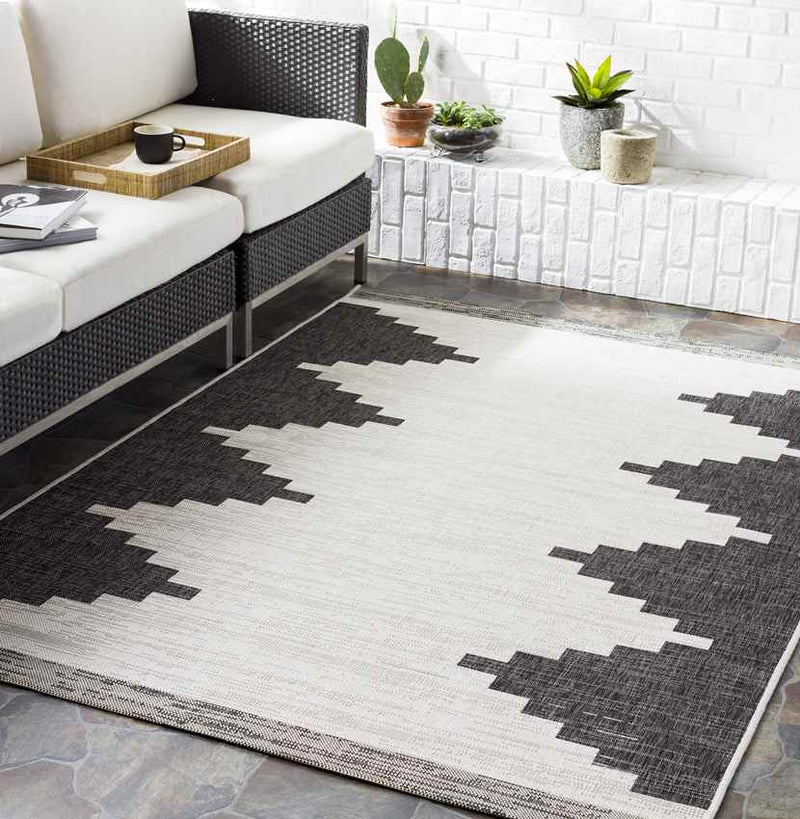 Wolfheze Global Black Area Rug