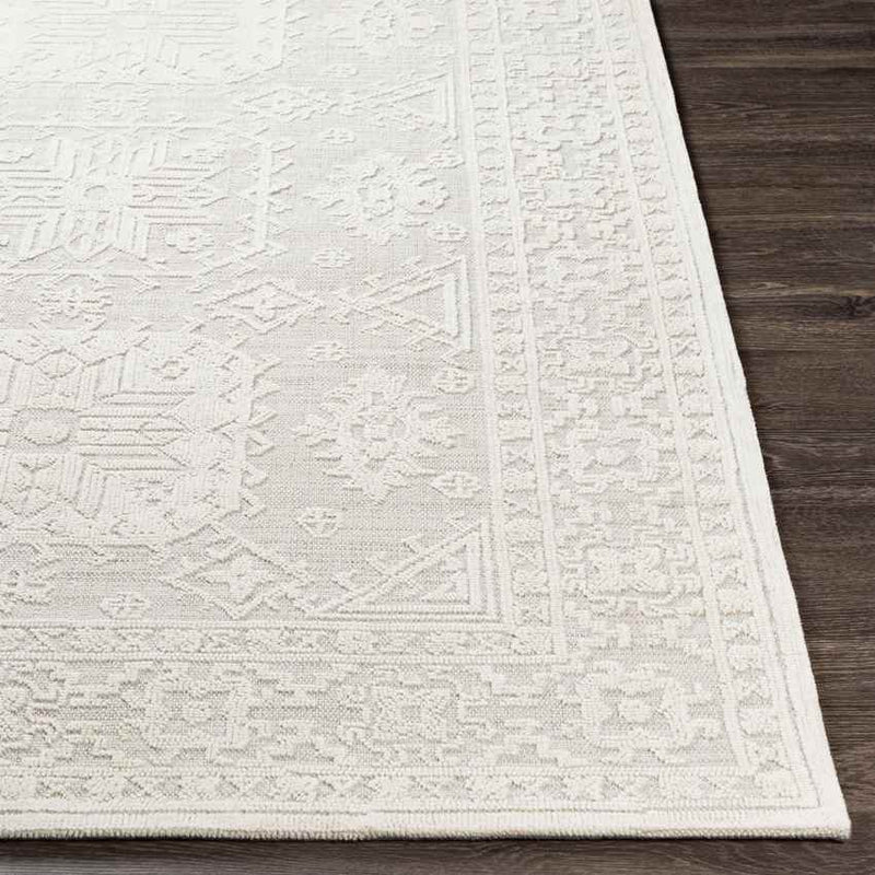 Zandwijk Traditional Cream Area Rug