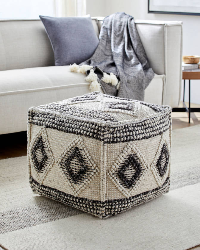 Langschlag Charcoal Pouf