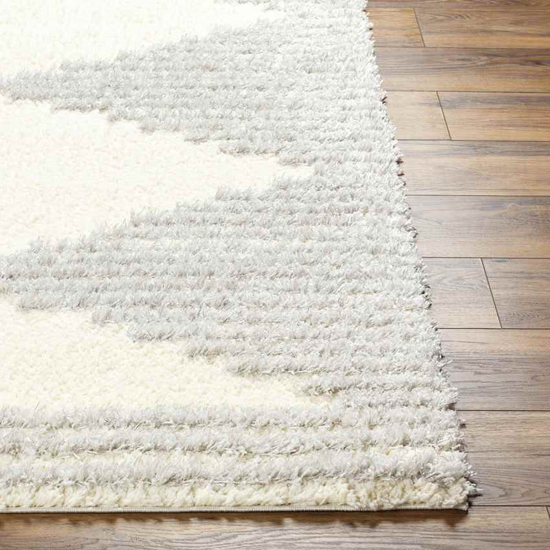 Shrena Global Gray/Cream Area Rug