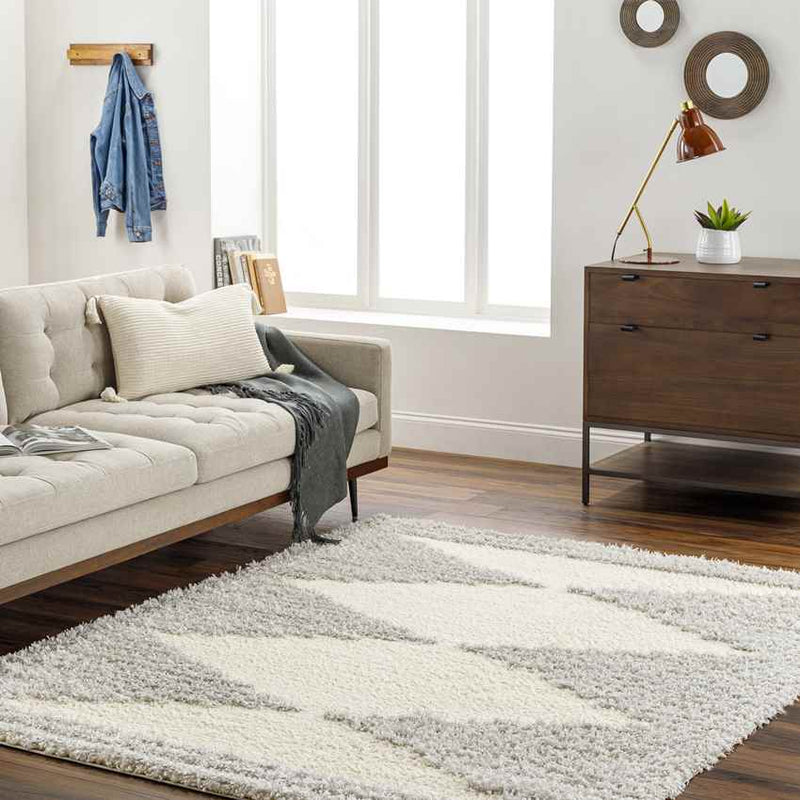 Shrena Global Gray/Cream Area Rug