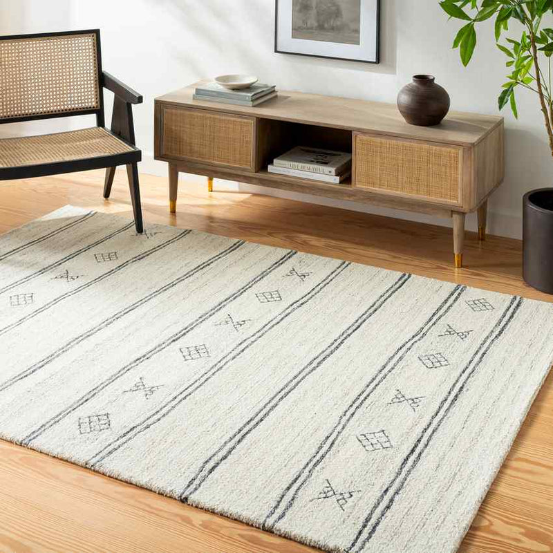 Shanera Cottage Cream/Black Area Rug