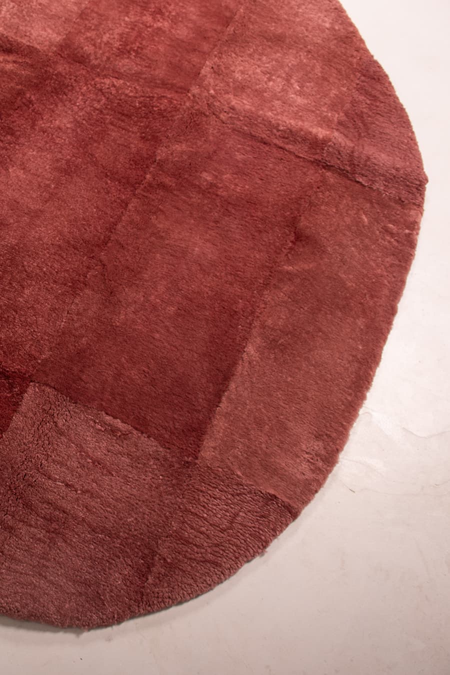 AMOEBA - Shaped Shearling Rug, photo 4 of 5