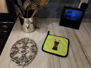 Checkerboard Lime Green Doberman Pot Holder Set of 2 Heat Resistant Quilted Hot Pads 7.5 x 7.5 Inch, Insulated Kitchen Trivets for Cooking & Baking