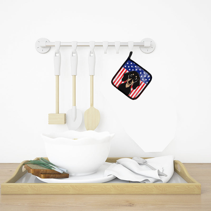 American Flag and Smooth Black and Tan Dachshund Pot Holders - Set of 2 - Heat-Resistant Kitchen Essentials BB2145PTHD