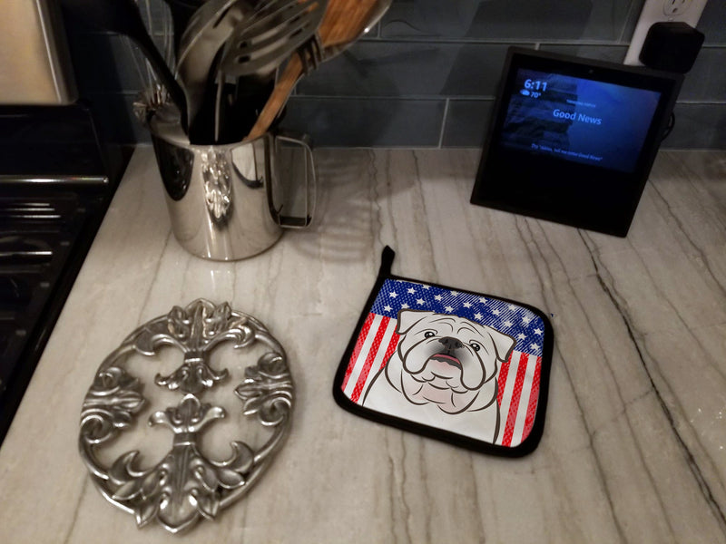 American Flag and White English Bulldog Pot Holders - Set of 2 - Heat-Resistant Kitchen Essentials BB2150PTHD