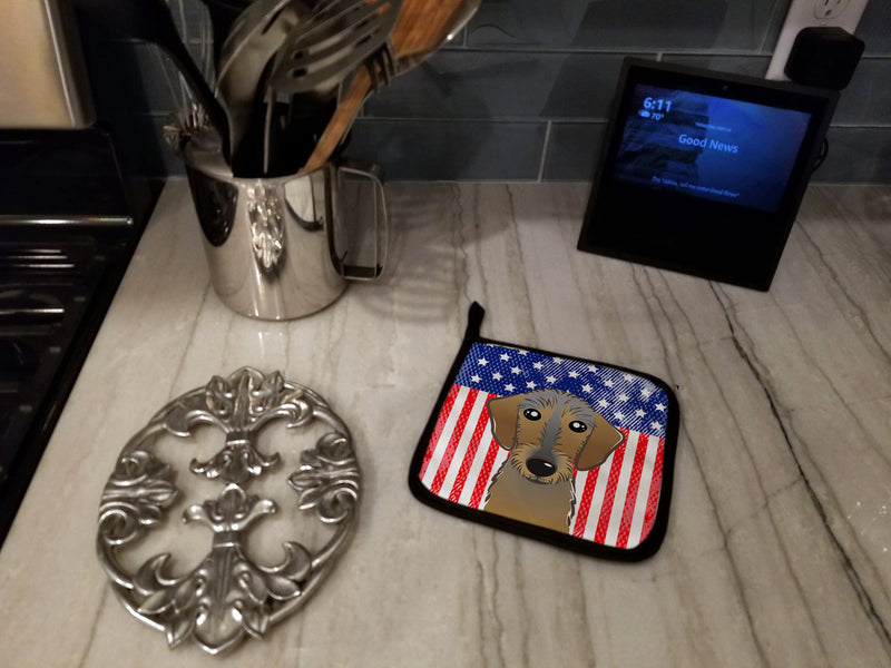 American Flag and Wirehaired Dachshund Pot Holders - Set of 2 - Heat-Resistant Kitchen Essentials BB2163PTHD