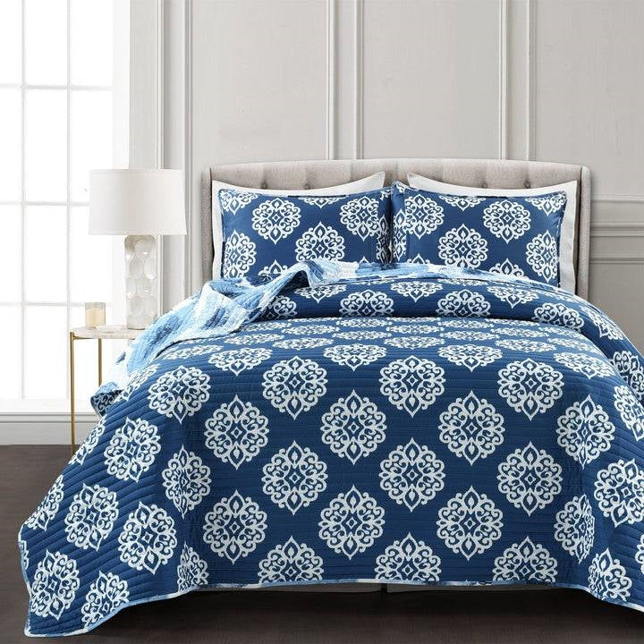 Full/Queen Blue Flowers Lightweight Polyester Microfiber Quilt Set, photo 2 of 4