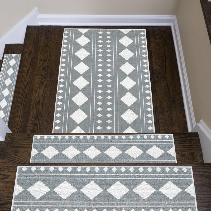 Sussexhome Diamond Collection 2 x 3 Foot Heavy Duty Low Pile Landing Rug Runner