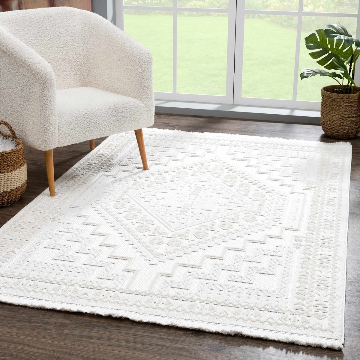 Alya White Fringe Rug, photo 4 of 18