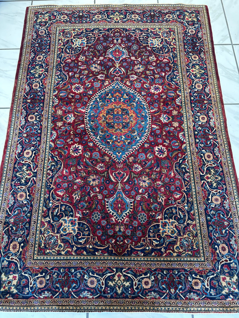 Antique Persian Kashan Debir Rug – 4’3” x 6’4” – Circa 1920s – Hand-Knotted Fine Wool