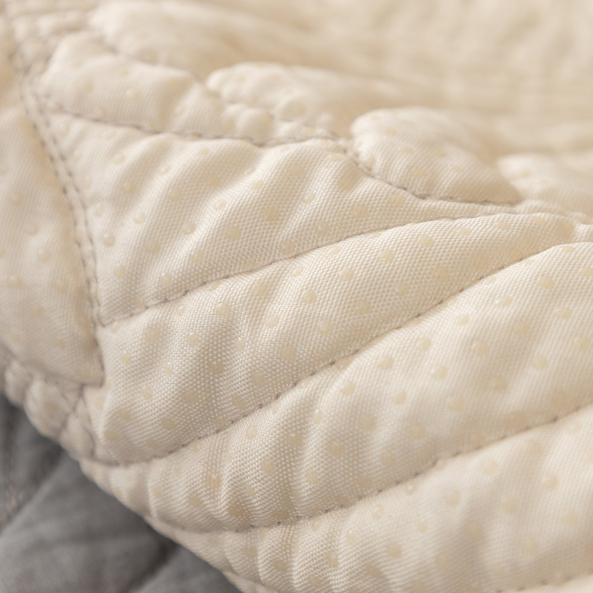 Embossed Leaf Cotton Quilted Sofa Cover Non-Slip Couch Protector with Thick Padding, photo 4 of 40