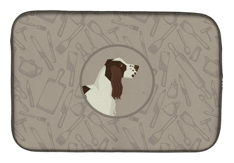 English Springer Spaniel In the Kitchen Dish Drying Mat – Absorbent, Artistic Kitchen Essentials CK2184DDM