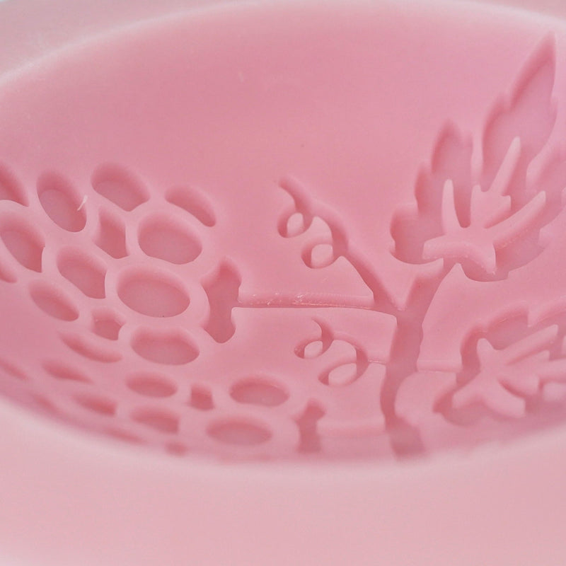 Cabernet & Neroli Scented Vessel - Vines, close-up of the surface