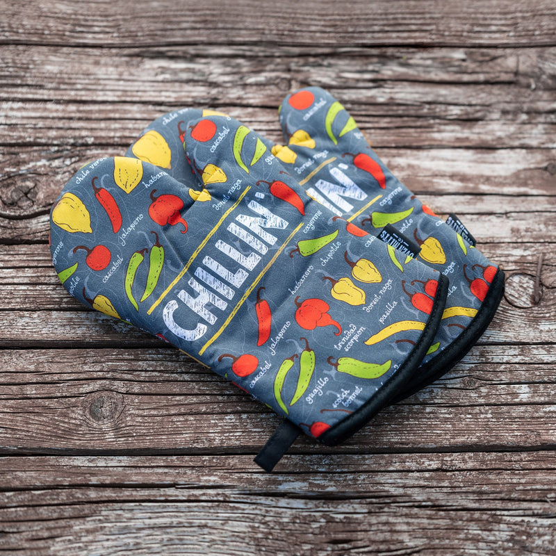 Chillin' Chillies Oven Mitts And Potholder Set