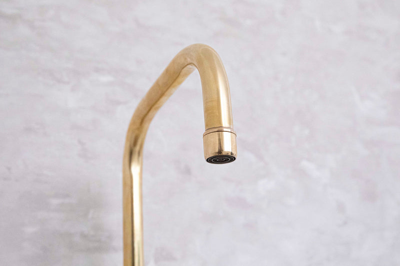 Elegant Seven-Function Brass Bridge Faucet - BRASSMA