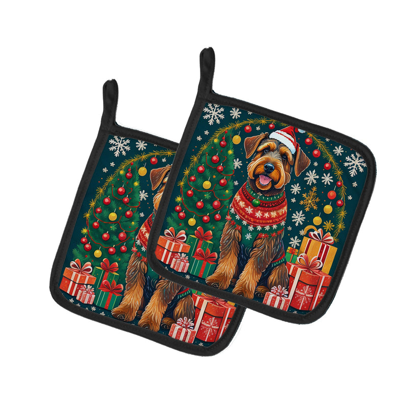 Airedale Terrier Christmas Pair of Pot Holders