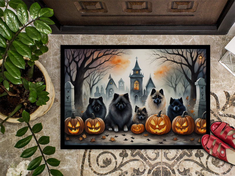 Keeshond Spooky Halloween Indoor or Outdoor Mat 24x36